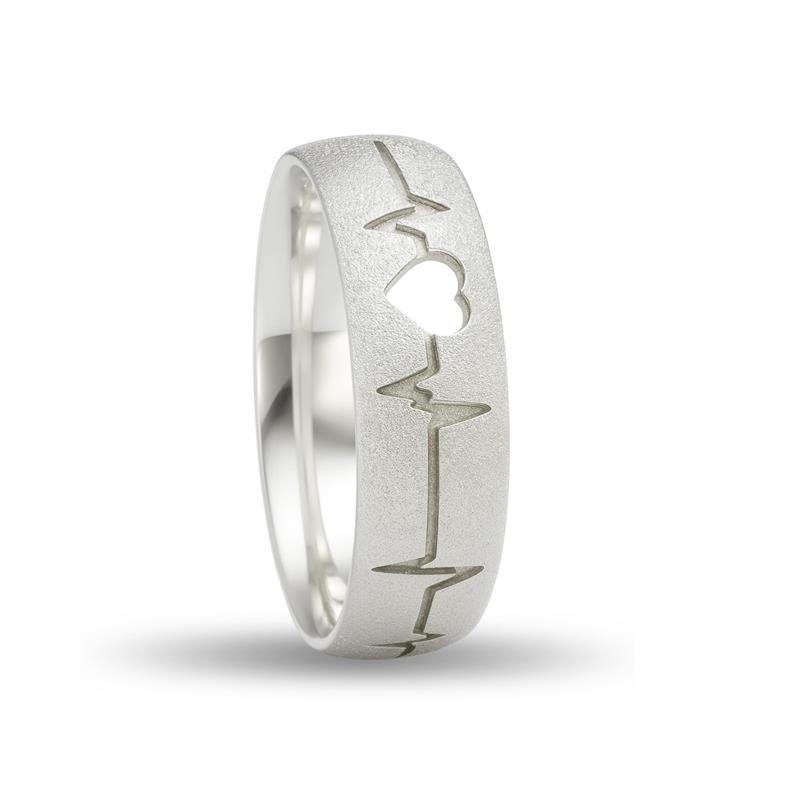 ALIANÇA DE PRATA 6,0MM ANATÔMICA ABAULADA DIAMANTADA C/CORAÇÃO E BATIMENTO CARDIACO