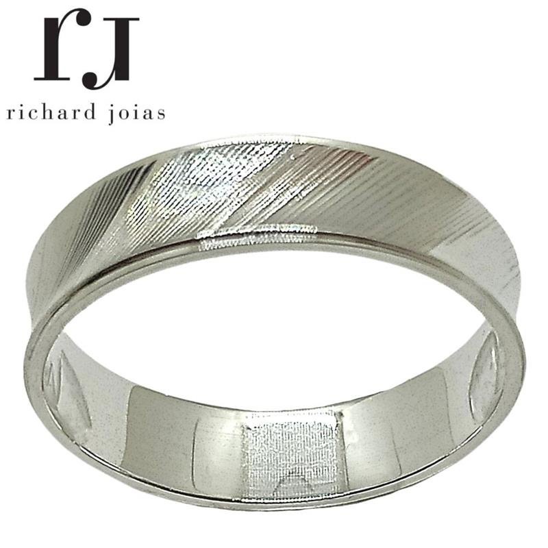 ALIANÇA DE PRATA 5,0MM TRABALHADA CONCAVA C/ INTERNO RETO E LATERAL REBAIXADA