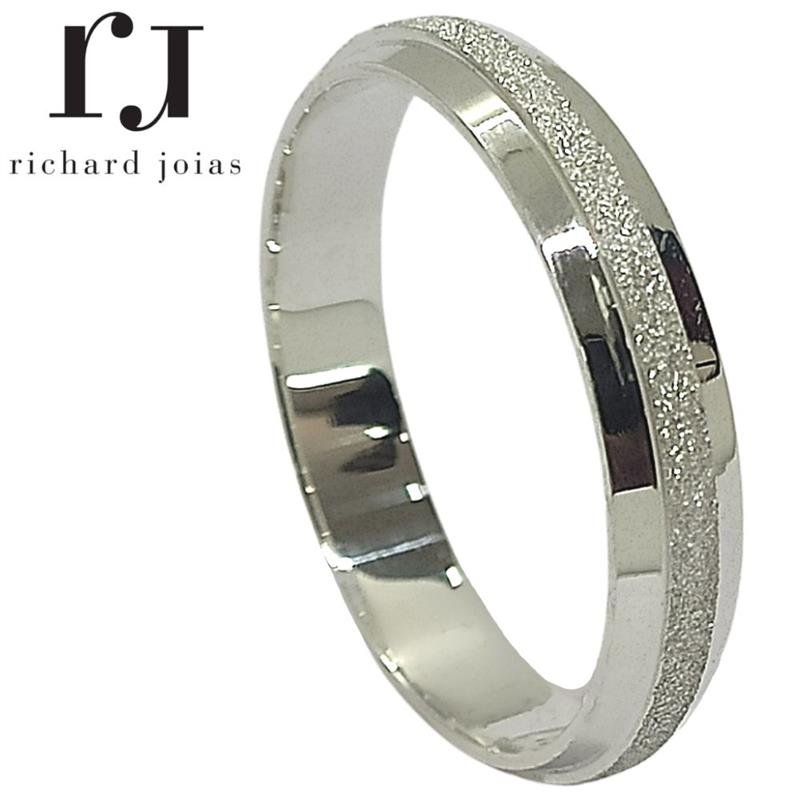 ALIANÇA DE PRATA 4,0MM ABAULADA RETA C/ DIAMANTADO CENTRAL