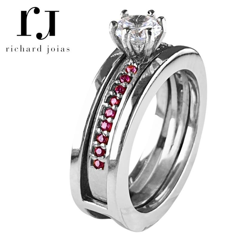 ALIANÇA DE PRATA BVL S/ ESCRITA E ANEL SOLITÁRIO MUDA COR DAS PEDRA LATERAL