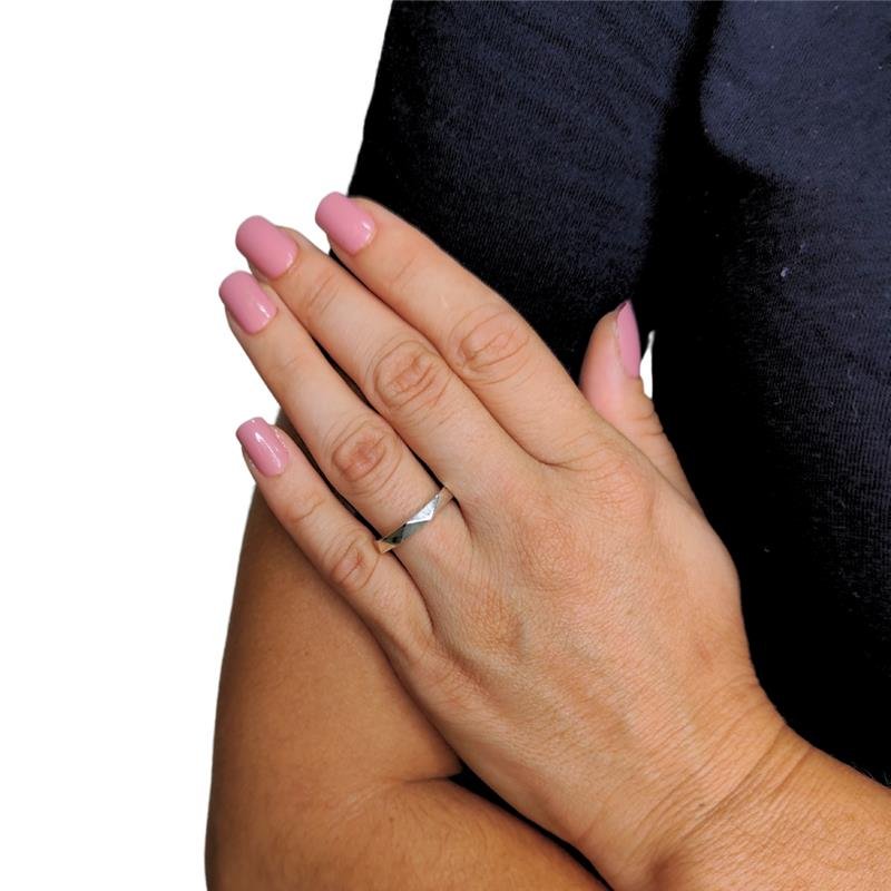 ALIANÇA DE PRATA 3,0MM ABAULADA SEMI ANATÔMICA TRIANGULAR