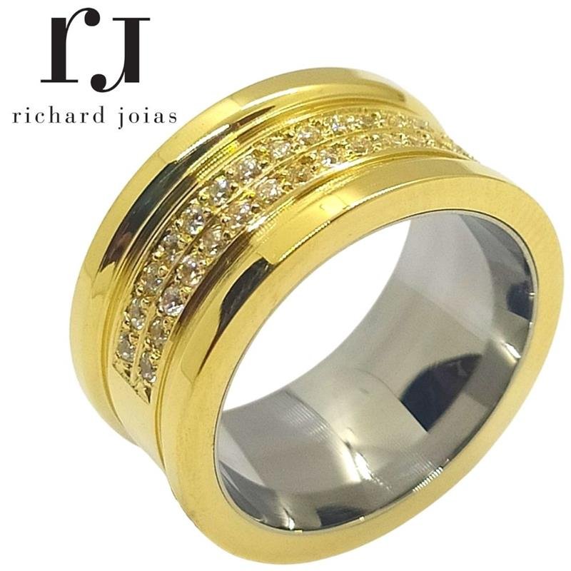 ALIANÇA DE MOEDA C/FORRO DE AÇO 10MM ANATÔMICA QUADRADA CENTRO REBAIXADO 30 PEDRAS E 02 FRISOS A LASER