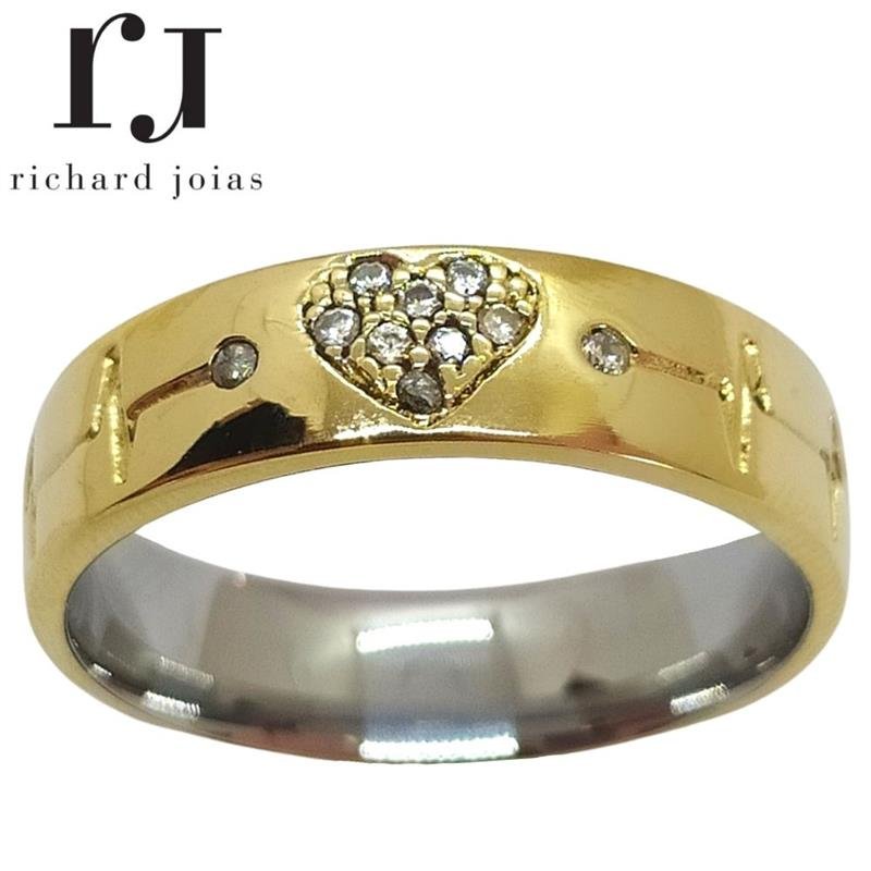 ALIANÇA DE MOEDA C/FORRO DE AÇO 6,0MM ANATÔMICA ABAULADA CORAÇÃO CRAVEJADO BATIMENTOS E 10 PEDRAS