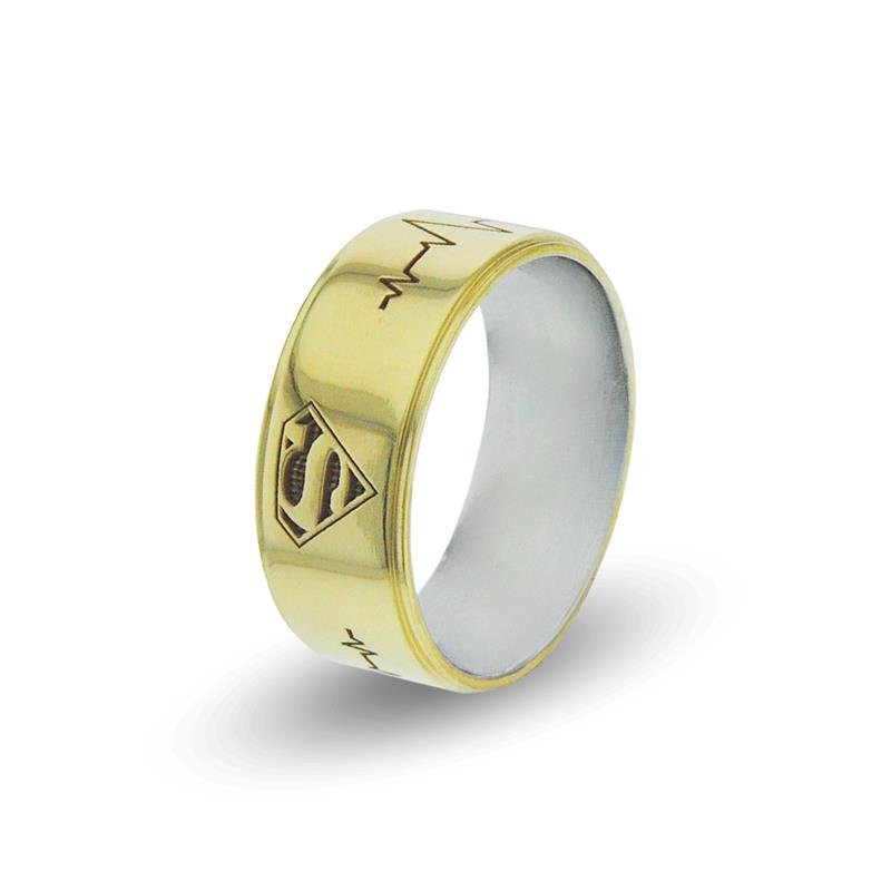 ALIANÇA DE MOEDA C/FORRO DE AÇO 8,0MM QUADRADA REBAIXADA GRAVAÇÃO SUPER HOMEM+BATIMENTO