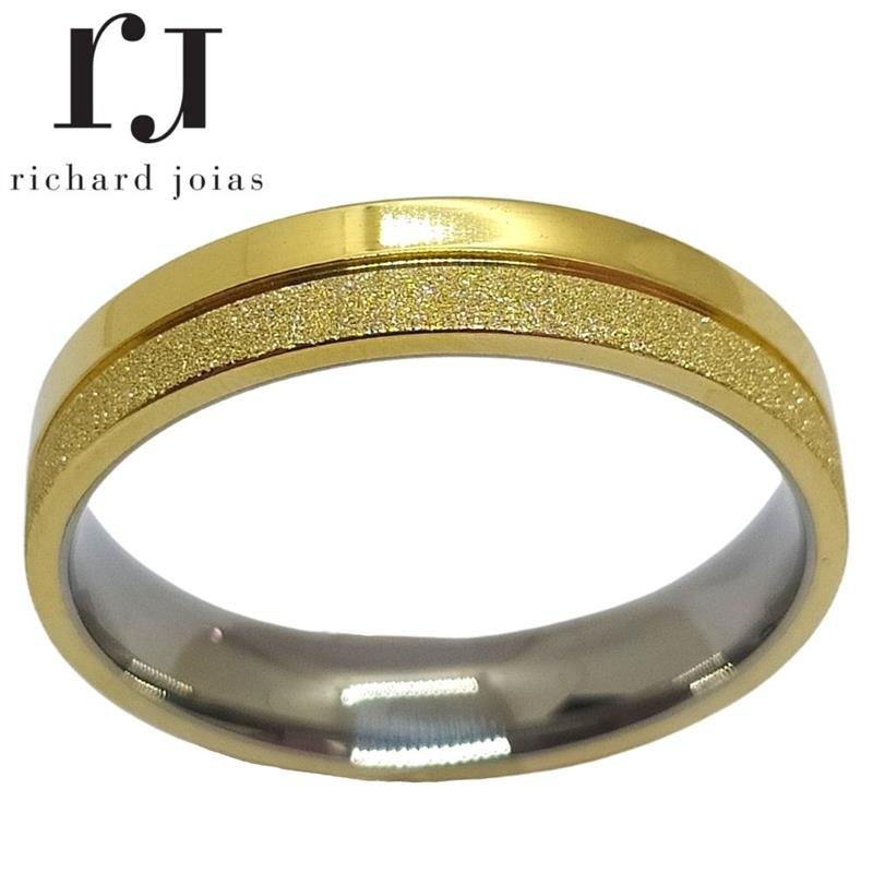 ALIANÇA DE MOEDA C/FORRO DE AÇO 5,0MM ANATÔMICA QUADRADA DIAMANTADA C/01 FRISO 0,50