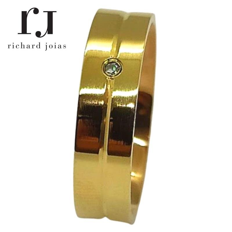 ALIANÇA DE MOEDA 6,0M QUADRADA C/1 PEDRA E 01 FRISO DE 130º CENTRO (FAZ PAR REF- 96 )