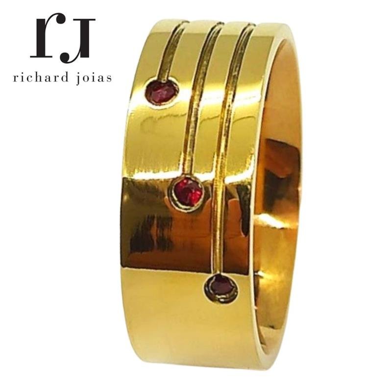 ALIANÇA DE MOEDA 10MM ANATÔMICA QUADRADA C/3 FRISOS PERSONALIZADOS E 3 PEDRAS