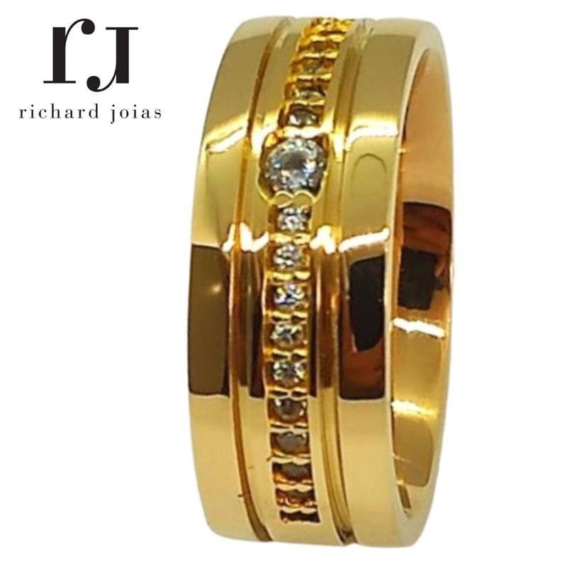 ALIANÇA DE MOEDA 8,0MM ANATÔMICA QUADRADA C/19 PEDRAS E 02 FRISOS 0,50