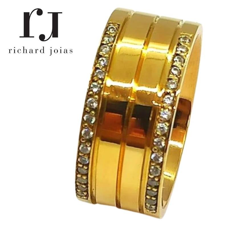 ALIANÇA DE MOEDA 10MM ANATÔMICA QUADRADA C/30 PEDRAS E 03 FRSOS 0,50