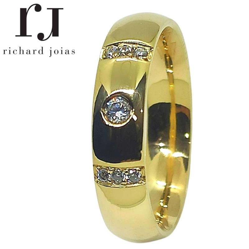 ALIANÇA DE MOEDA 5,0MM ANATÔMICA ABAULADA C/07 PEDRAS