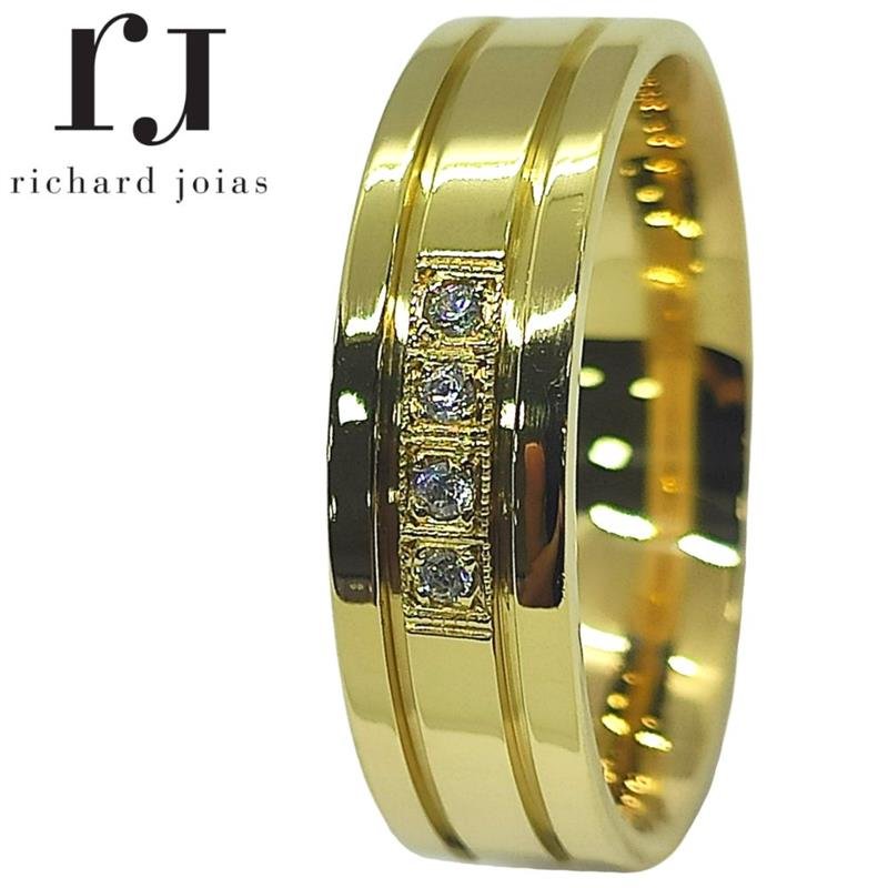 ALIANÇA DE MOEDA 6,0MM ANATÔMICA QUADRADA C/02 FRISOS 0,50 E 04 PEDRAS