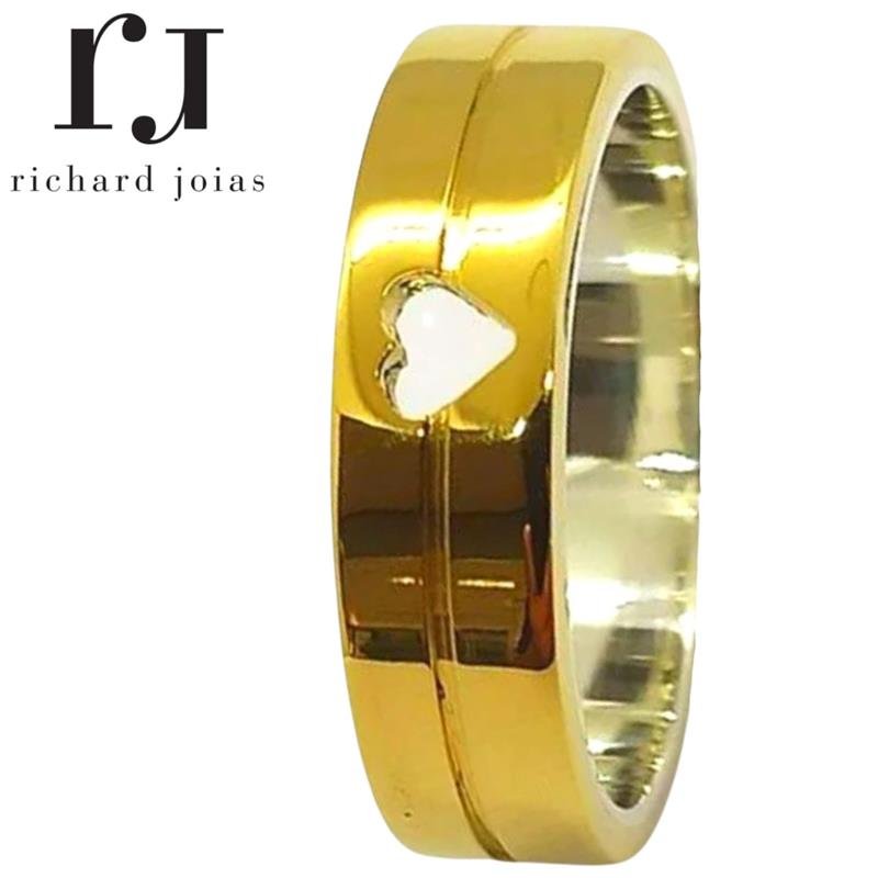 ALIANÇA DE MOEDA C/FORRO DE PRATA 6,0MM QUADRADA INTERNO RETO CORAÇÃO VAZADO E 01 FRISO CENTRAL