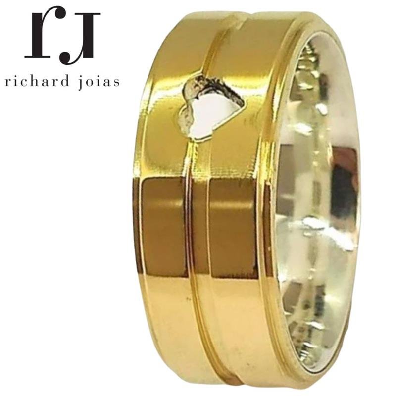 ALIANÇA DE MOEDA C/FORRO DE PRATA 8MM ANATÔMICA QUADRADA CORAÇÃO VAZADO E 01 FRISOS 1MM CENTRAL