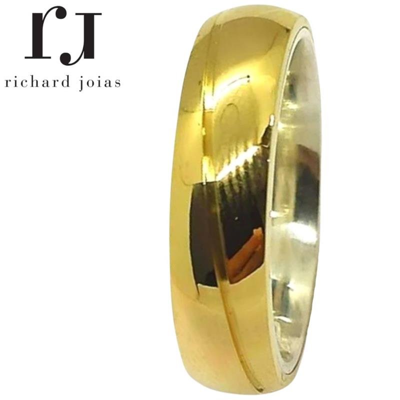 ALIANÇA DE MOEDA C/FORRO DE PRATA 8,0MM ANATÔMICA ABAULADA E 01 FRISO TORCIDO