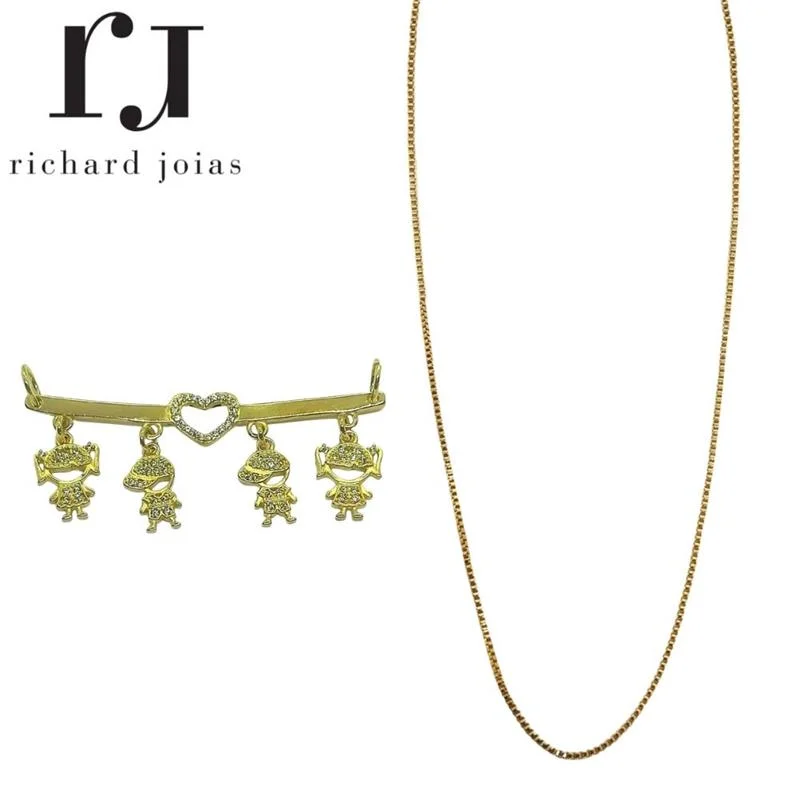 PINGENTE DE MOEDA CANGA C/04 BONEQUINHOS E 74 PEDRAS 5,5 X 2,3 + CORRENTE FOLHEADA A OURO DE 40CM