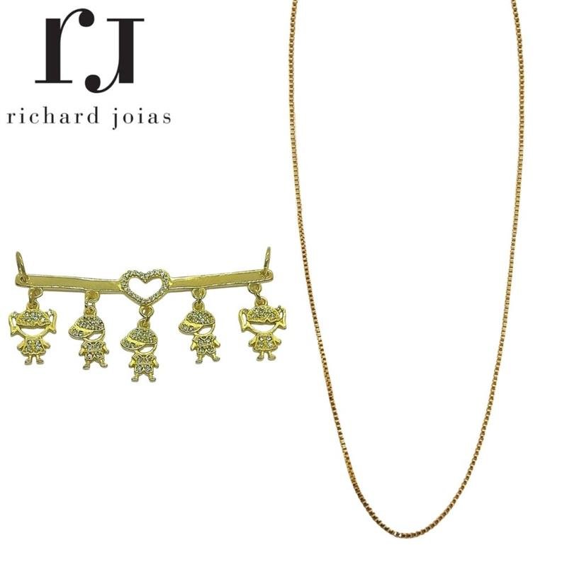 PINGENTE DE MOEDA CANGA C/05 BONEQUINHOS E 87 PEDRAS 5,6 X 2,7 + CORRENTE FOLHEADA A OURO DE 40CM