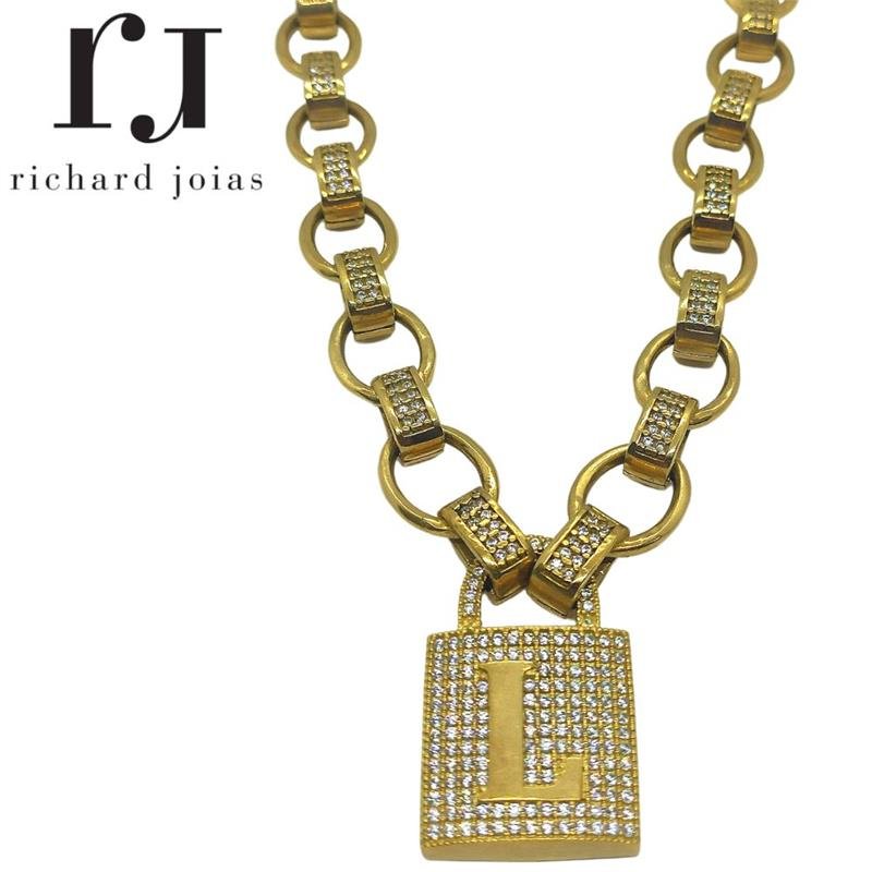 CORRENTE DE MOEDA 45CM C/ PINGENTE DE CADEADO LETRA L 2,5 X 4,0 E ELO 1,5 X 2,8 DE PEDRAS